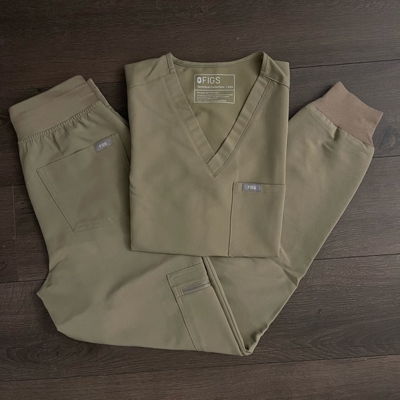 Figs Scrubs Latte Set - Picture 1 of 1